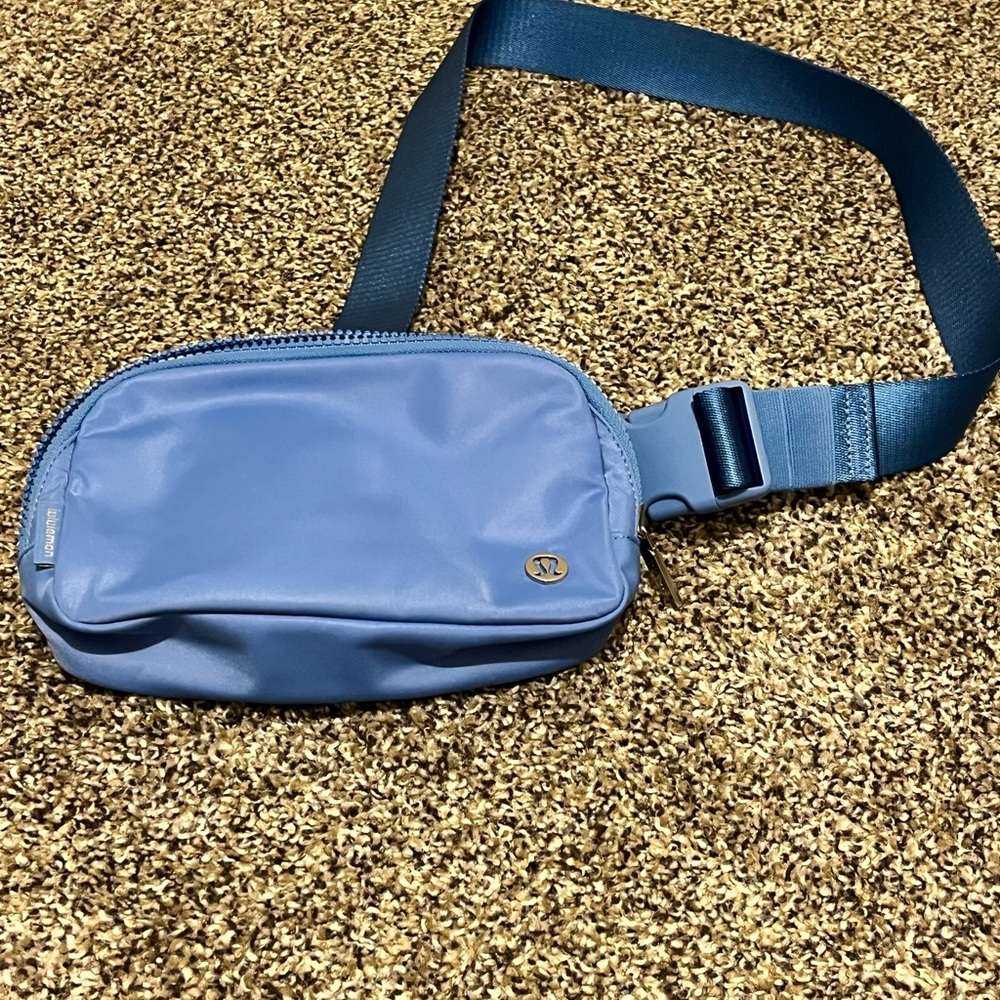Lululemon Pool Party Belt Bag